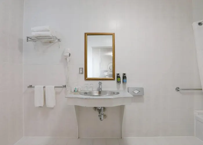 The Fort Garry Hotel, Spa And Conference Centre, An Ascend Collection Hotel Winnipeg